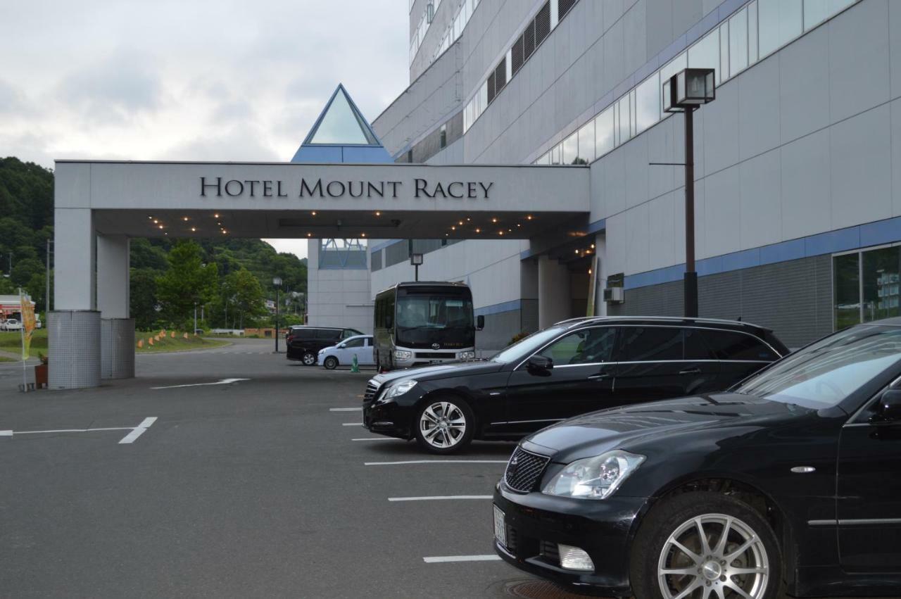 Hotel Mount Racey Юбари Экстерьер фото